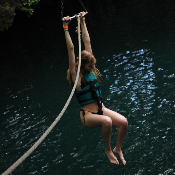 Meet Your Posher! Hannah - Picture 2 of 2